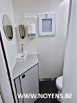 902327 toilet medische truck
